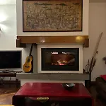 לינה וארוחת בוקר Casa Momi And